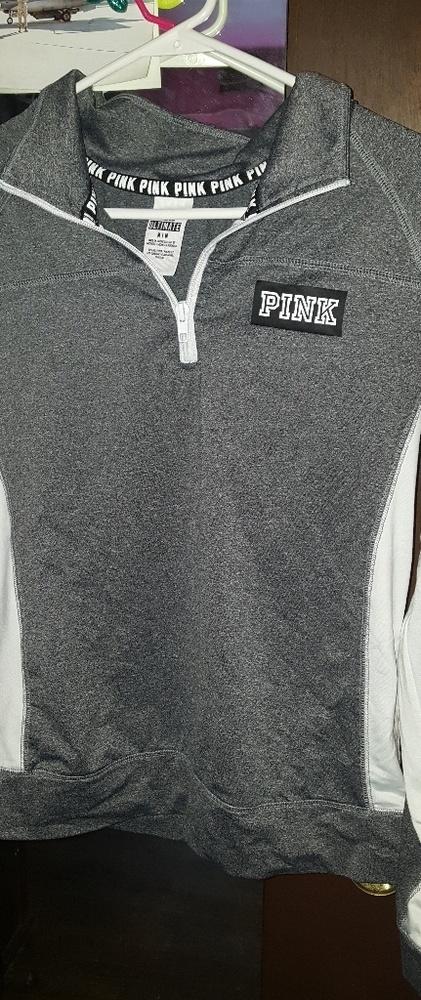 Pink VS ultimate sweatshirt